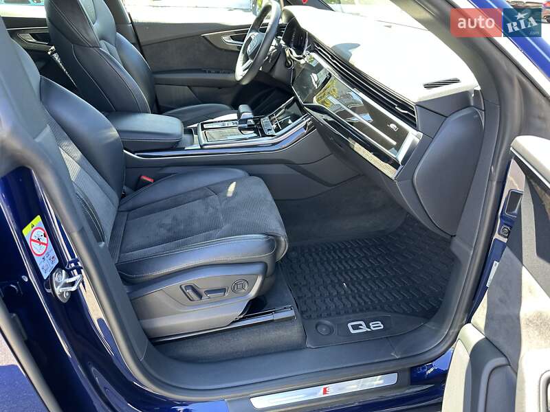 Позашляховик / Кросовер Audi Q8 2018 в Києві