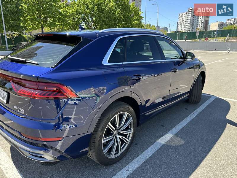 Позашляховик / Кросовер Audi Q8 2018 в Києві