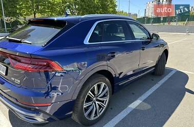 Позашляховик / Кросовер Audi Q8 2018 в 