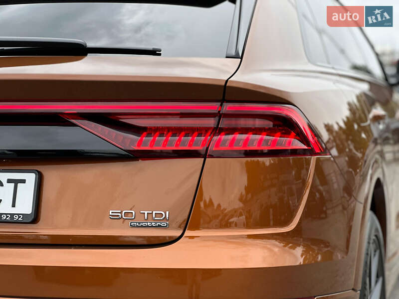 Позашляховик / Кросовер Audi Q8 2021 в Києві