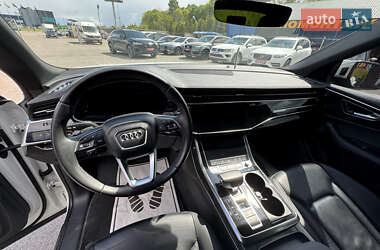 Позашляховик / Кросовер Audi Q8 2018 в 