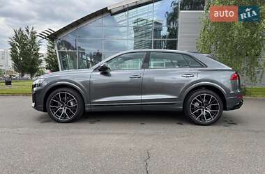 Внедорожник / Кроссовер Audi Q8 2024 в 