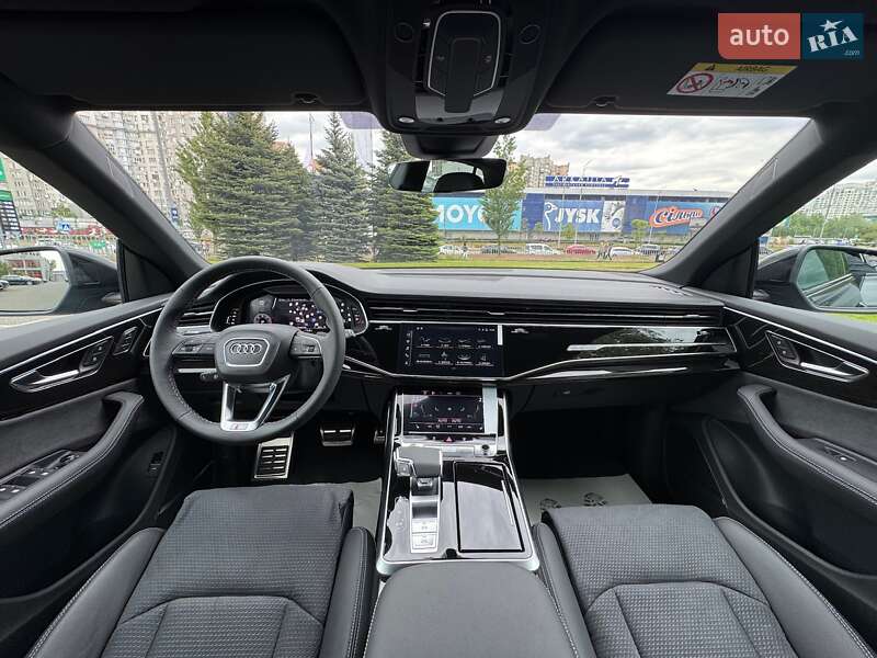 Внедорожник / Кроссовер Audi Q8 2024 в Киеве