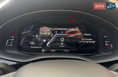 Позашляховик / Кросовер Audi Q8 2021 в 