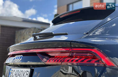 Позашляховик / Кросовер Audi Q8 2019 в 