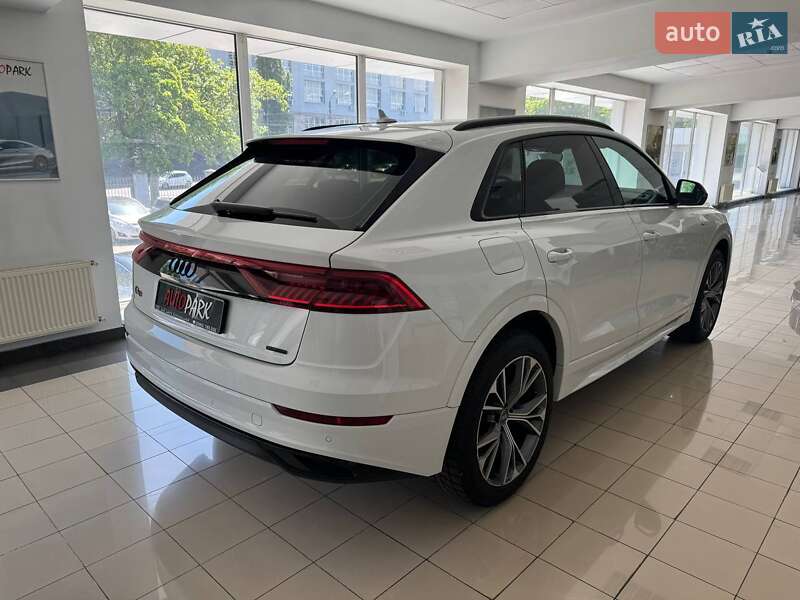 Позашляховик / Кросовер Audi Q8 2020 в Одесі