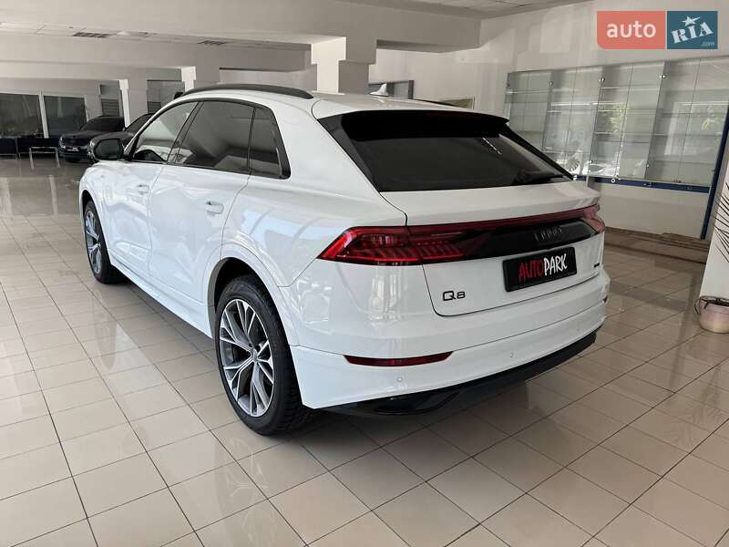 Позашляховик / Кросовер Audi Q8 2020 в Одесі