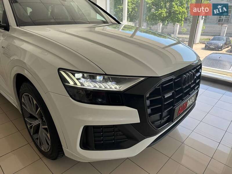 Позашляховик / Кросовер Audi Q8 2020 в Одесі