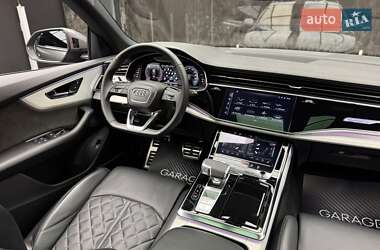 Внедорожник / Кроссовер Audi Q8 2021 в 