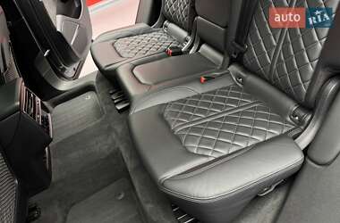 Внедорожник / Кроссовер Audi Q8 2021 в 