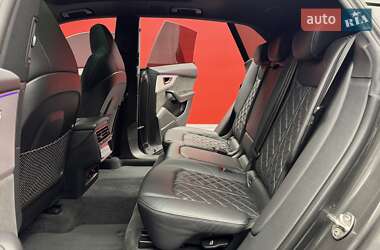 Внедорожник / Кроссовер Audi Q8 2021 в 