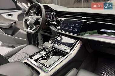 Внедорожник / Кроссовер Audi Q8 2021 в 