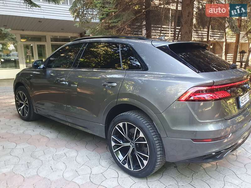 Внедорожник / Кроссовер Audi Q8 2018 в Днепре