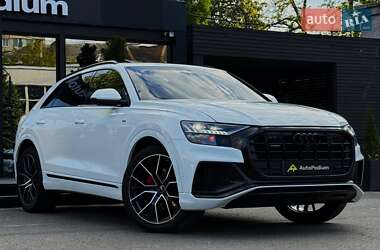Внедорожник / Кроссовер Audi Q8 2022 в 