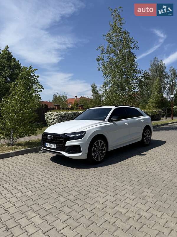 Внедорожник / Кроссовер Audi Q8 2019 в Одессе