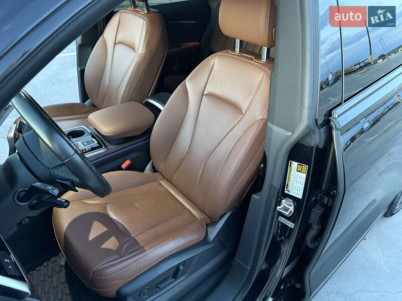 Позашляховик / Кросовер Audi Q8 2020 в Києві