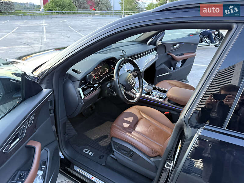 Позашляховик / Кросовер Audi Q8 2020 в Києві