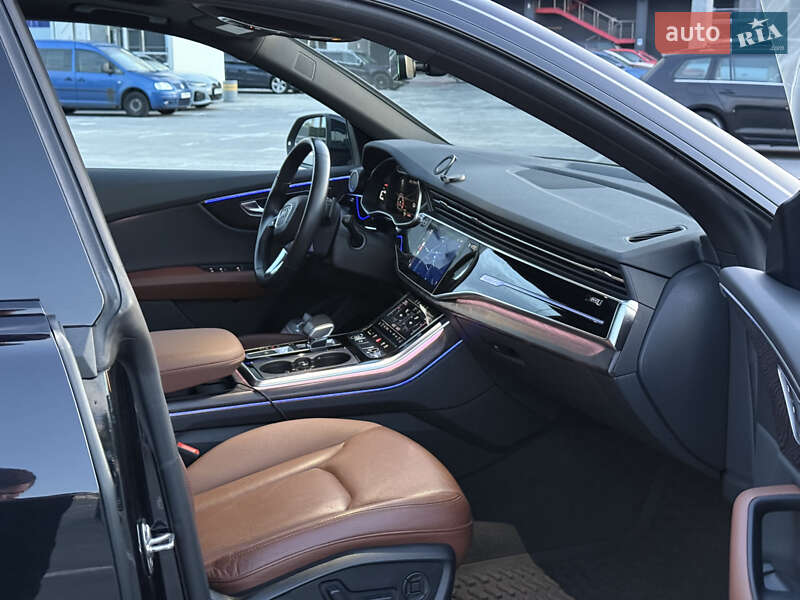 Позашляховик / Кросовер Audi Q8 2020 в Києві