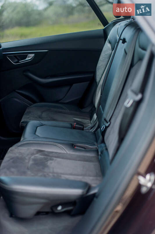 Внедорожник / Кроссовер Audi Q8 2020 в Одессе