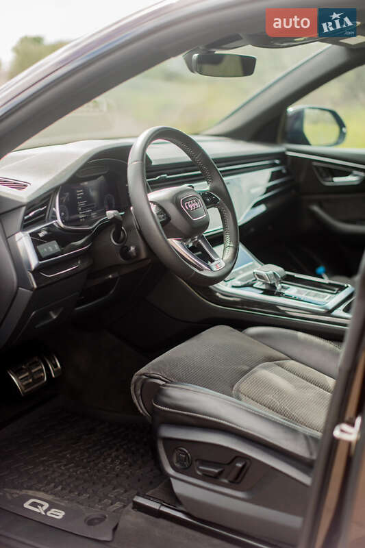 Внедорожник / Кроссовер Audi Q8 2020 в Одессе