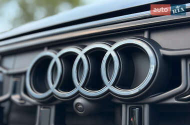 Внедорожник / Кроссовер Audi Q8 2025 в 