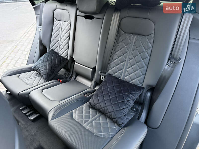 Позашляховик / Кросовер Audi Q8 2025 в Одесі
