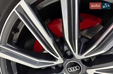 Внедорожник / Кроссовер Audi Q8 2023 в 