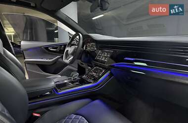 Внедорожник / Кроссовер Audi Q8 2023 в 