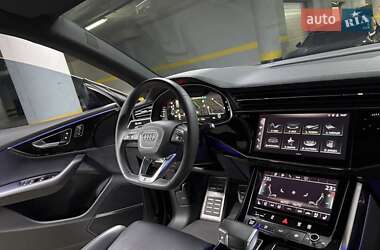 Внедорожник / Кроссовер Audi Q8 2023 в 
