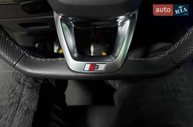 Внедорожник / Кроссовер Audi Q8 2023 в 