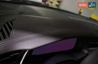 Внедорожник / Кроссовер Audi Q8 2023 в 
