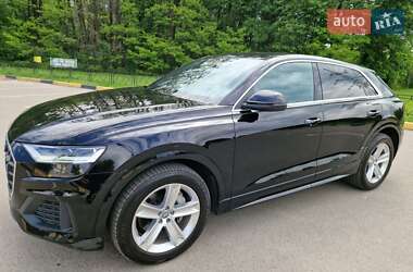 Внедорожник / Кроссовер Audi Q8 2019 в 