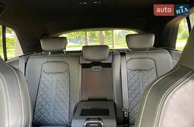Внедорожник / Кроссовер Audi Q8 2021 в 