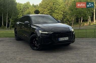 Внедорожник / Кроссовер Audi Q8 2023 в 