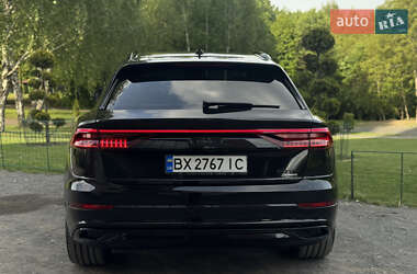 Внедорожник / Кроссовер Audi Q8 2023 в 