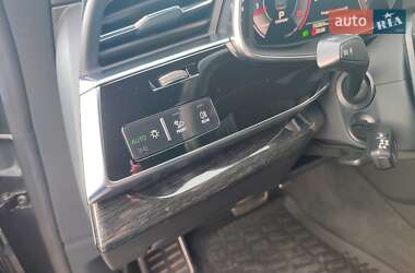 Внедорожник / Кроссовер Audi Q8 2018 в 