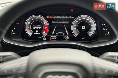Внедорожник / Кроссовер Audi Q8 2021 в 