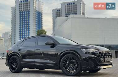 Внедорожник / Кроссовер Audi Q8 2025 в 