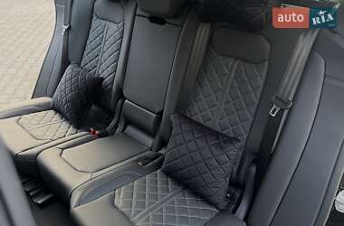 Внедорожник / Кроссовер Audi Q8 2025 в 
