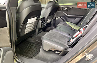 Внедорожник / Кроссовер Audi Q8 2020 в 