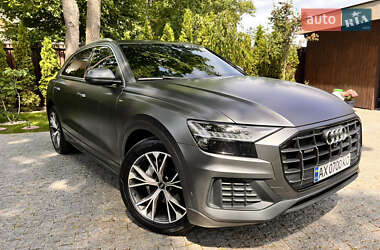 Внедорожник / Кроссовер Audi Q8 2020 в 