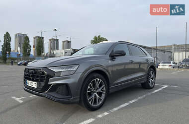 Внедорожник / Кроссовер Audi Q8 2023 в 