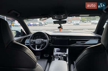 Внедорожник / Кроссовер Audi Q8 2023 в 