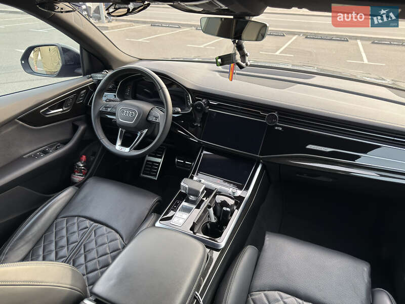 Позашляховик / Кросовер Audi Q8 2023 в Києві