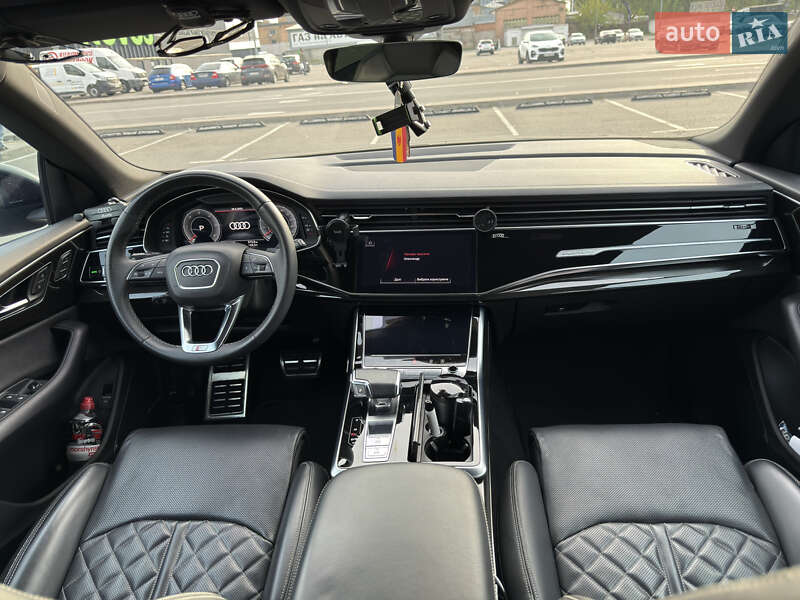 Позашляховик / Кросовер Audi Q8 2023 в Києві
