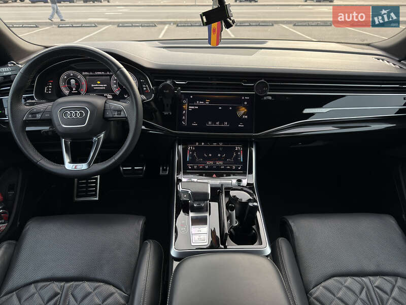 Позашляховик / Кросовер Audi Q8 2023 в Києві