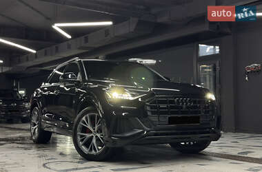 Внедорожник / Кроссовер Audi Q8 2020 в 