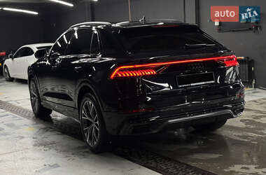 Внедорожник / Кроссовер Audi Q8 2020 в 