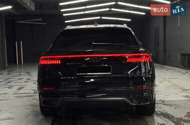 Внедорожник / Кроссовер Audi Q8 2020 в 