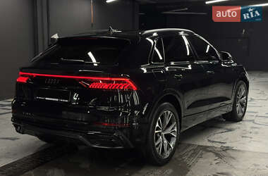 Внедорожник / Кроссовер Audi Q8 2020 в 